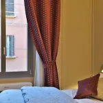 Homeby, Cinisca Rose Fogadó Bologna