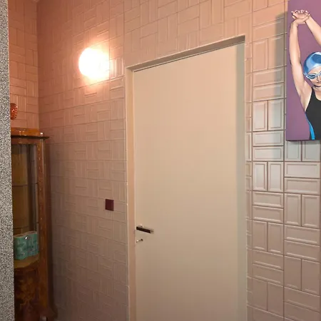 Homeby, Cinisca Rose