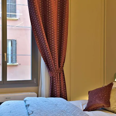 Homeby, Cinisca Rose Han/Misafirhane Bolonya