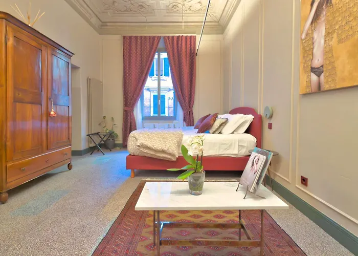 Homeby, Cinisca Rose *