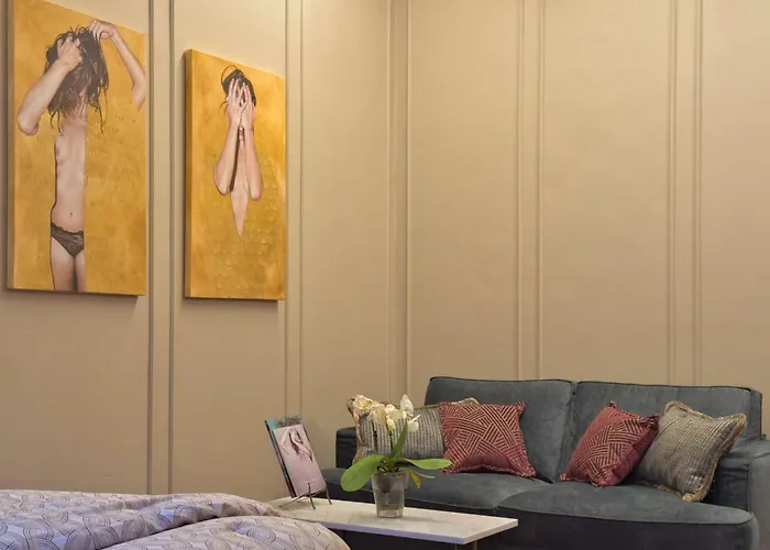 Homeby, Cinisca Rose Bologna