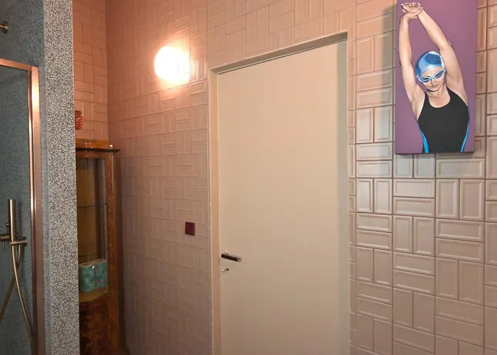 Homeby, Cinisca Rose