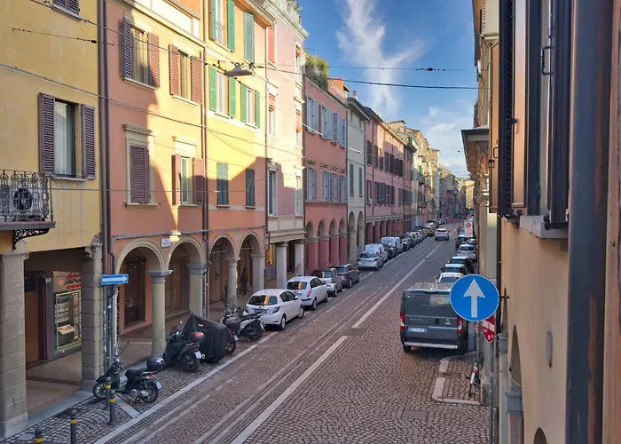 אורחן Homeby, Cinisca Rose בולוניה