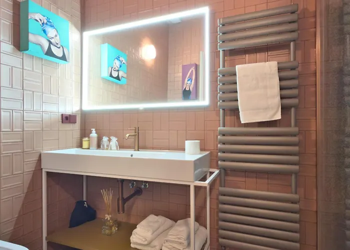 Homeby, Cinisca Rose